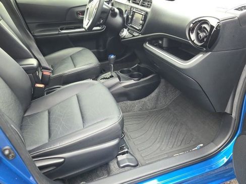 Used 2015 Toyota Prius C Four image 9