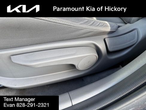 Used 2023 Hyundai Elantra SEL w/ Convenience Package FWD image 18