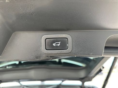 Used 2018 Land Rover Range Rover Sport SE image 44