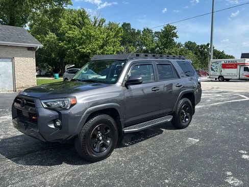 Used 2021 Toyota 4Runner SR5 AWD/4WD image 3