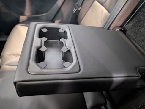 New 2026 Volvo XC40 B5 Plus w/ Protection Package Premier image 25