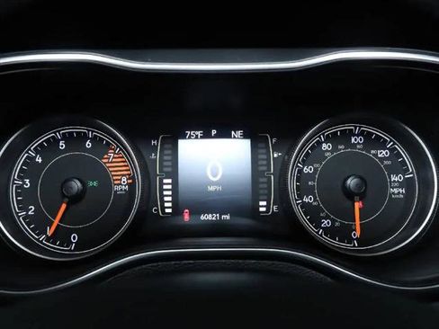 Certified 2020 Jeep Cherokee Latitude Lux w/ Quick Order Package 26H Lux image 24