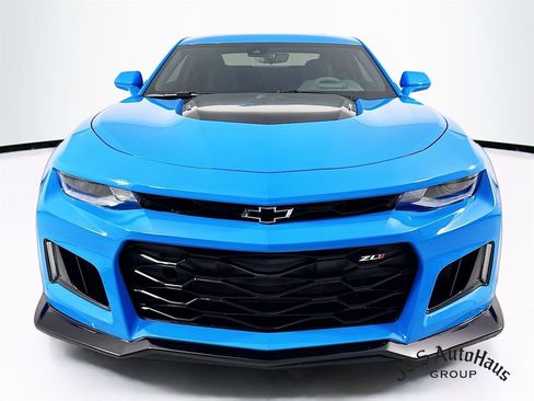 Used 2022 Chevrolet Camaro ZL1 image 2