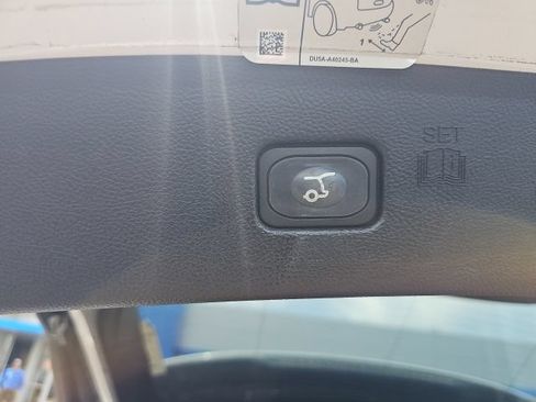 Used 2020 Ford Edge SEL w/ Convenience Package FWD image 14