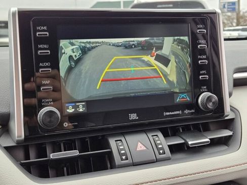 Used 2021 Toyota RAV4 Limited image 22