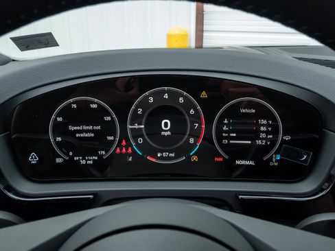 New 2026 Porsche Cayenne AWD/4WD image 18