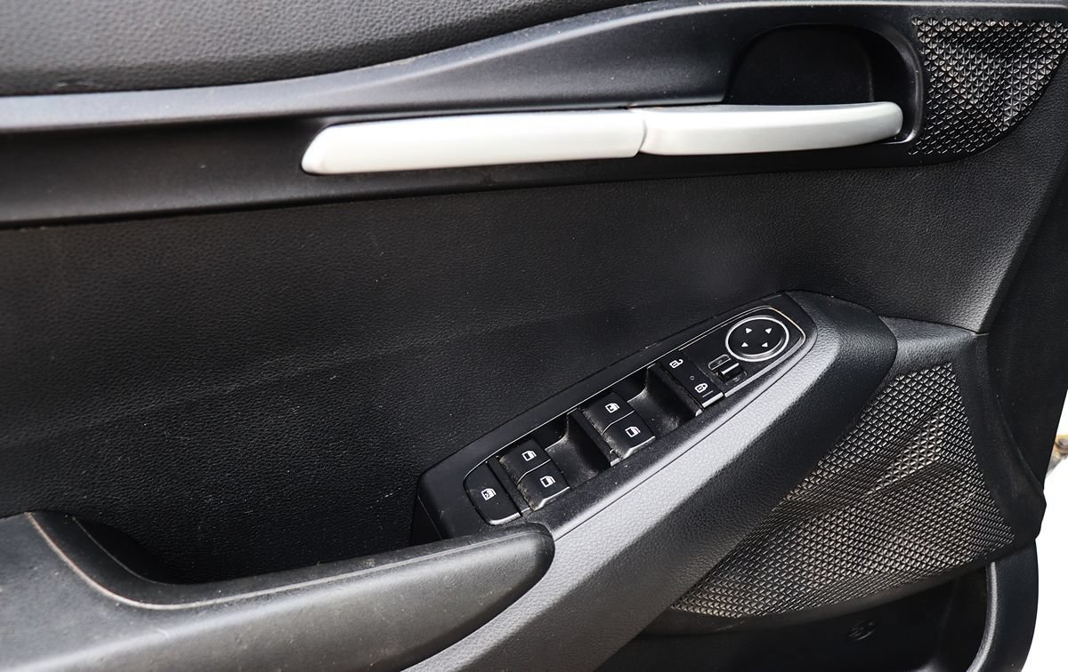 Used 2023 Kia Seltos LX AWD/4WD image 37