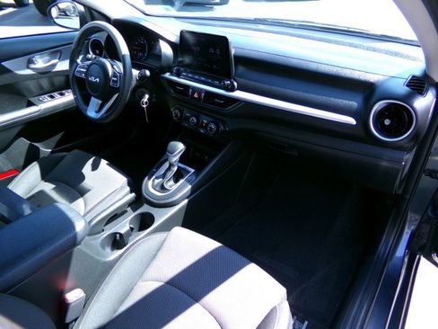 Used 2023 Kia Forte LXS image 12