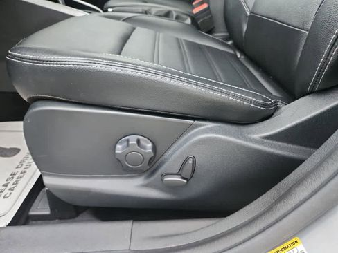 Used 2021 Ford EcoSport Titanium image 18