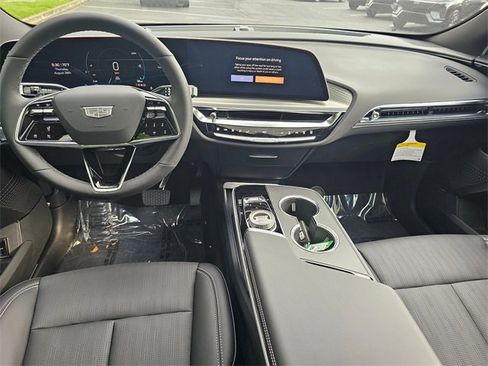 New 2025 Cadillac Lyriq Sport image 18