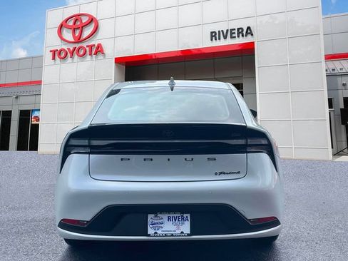 Used 2024 Toyota Prius Prime FWD image 8