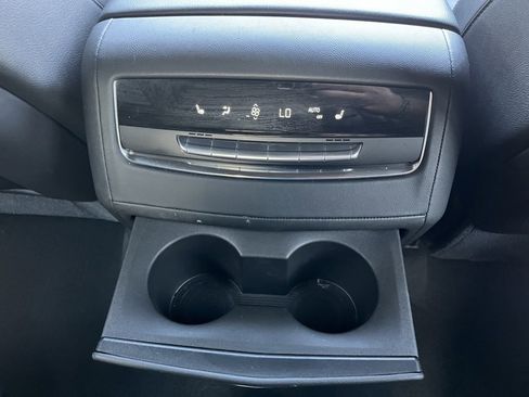 Used 2021 Cadillac Escalade Luxury image 42