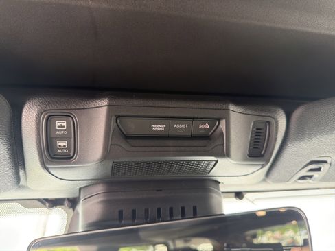 Used 2026 Jeep Wrangler Unlimited Rubicon AWD/4WD image 22