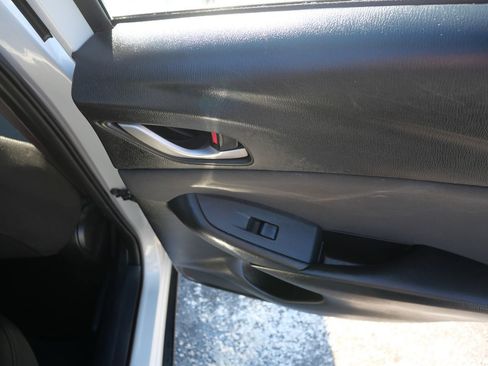 Used 2017 MAZDA CX-3 Sport image 28