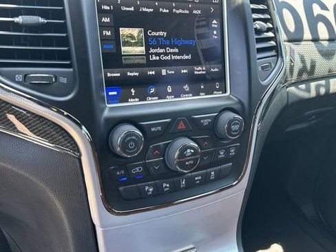 Used 2018 Jeep Grand Cherokee Trackhawk AWD/4WD image 32
