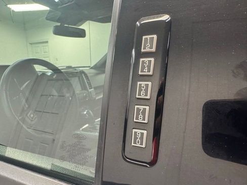 Used 2019 Ford F150 XLT w/ Equipment Group 302A Luxury AWD/4WD image 28