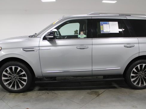 Used 2020 Lincoln Navigator Reserve image 6