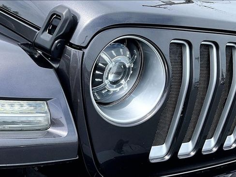 Used 2021 Jeep Wrangler Unlimited Sahara AWD/4WD image 29