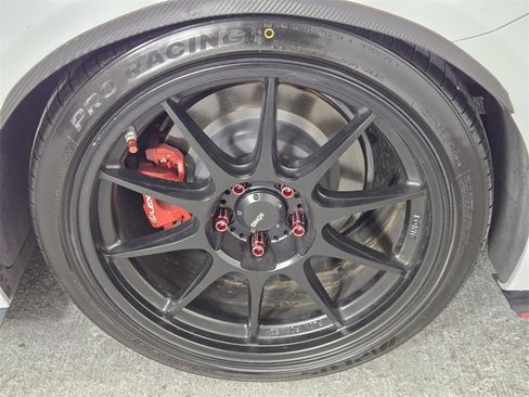 Used 2017 Lexus RC 200t F Sport image 13