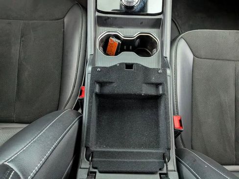 Used 2023 Jeep Grand Cherokee L Laredo image 34