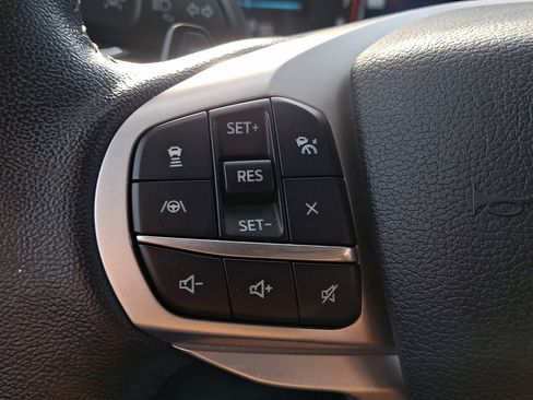 Used 2021 Ford Explorer XLT w/ Equipment Group 202A image 22