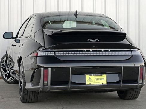 Used 2023 Hyundai Ioniq 6 Limited image 5