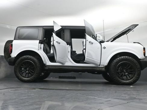 Used 2023 Ford Bronco Outer Banks image 49