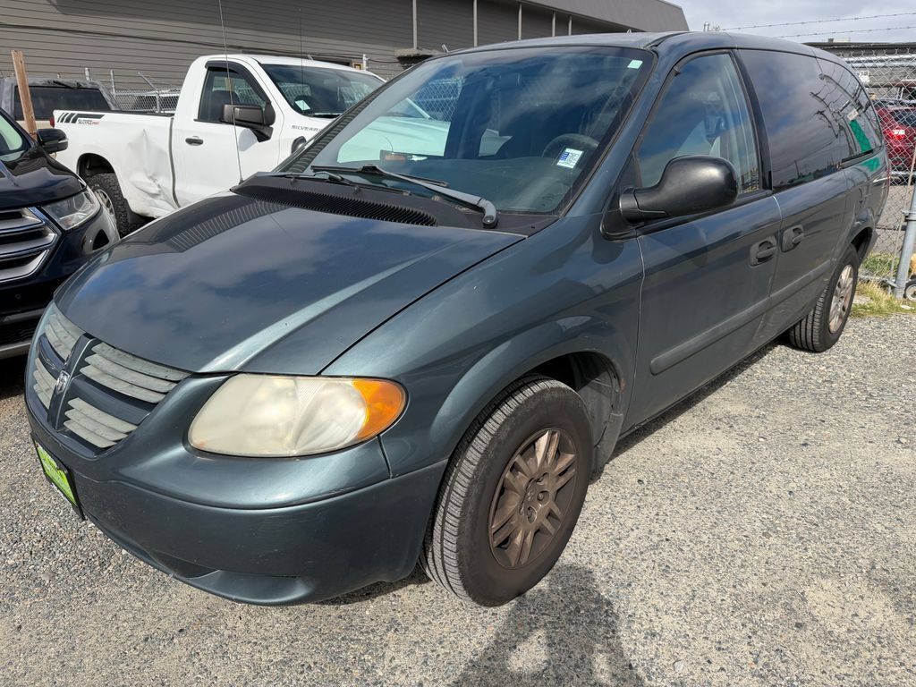 Used 2005 Dodge Grand Caravan SE w/ Popular Equipment Group I FWD image 1