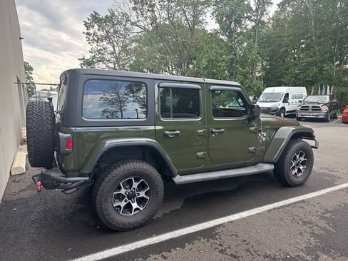 Used 2022 Jeep Wrangler Unlimited Rubicon w/ Cold Weather Group AWD/4WD image 9