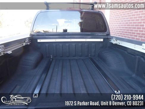 Used 2012 Nissan Frontier SL w/ Moonroof Pkg image 36