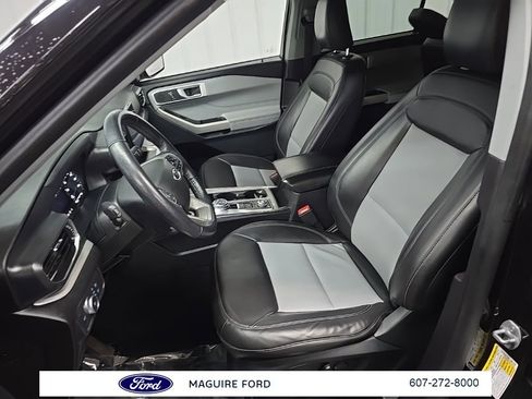 Used 2022 Ford Explorer XLT w/ Equipment Group 202A image 29