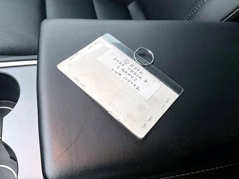 Used 2022 Tesla Model 3 Long Range image 10