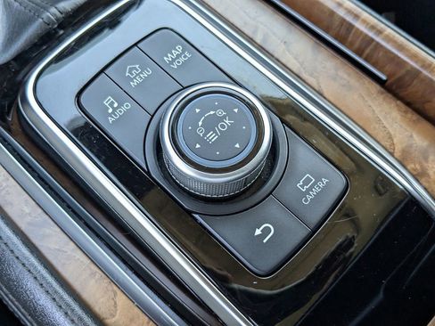 Used 2023 Nissan Armada SL w/ Captain's Chairs Package image 27