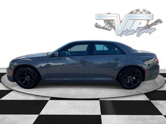 Used 2019 Chrysler 300 S RWD image 4
