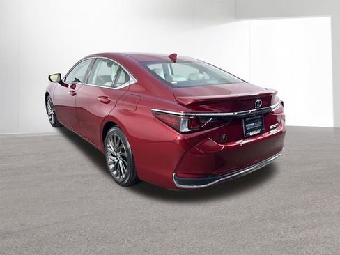 Certified 2025 Lexus ES 300h Ultra Luxury image 34