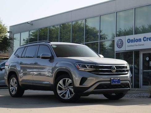 Used 2021 Volkswagen Atlas SE w/ Panoramic Sunroof Package FWD image 1