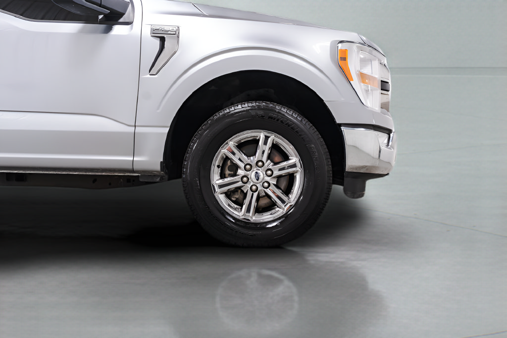 Used 2022 Ford F150 XLT w/ Trailer Tow Package AWD/4WD image 7