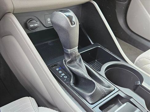 Used 2020 Hyundai Tucson SE image 12