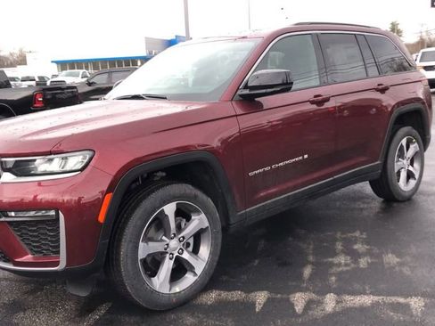 New 2026 Jeep Grand Cherokee Limited AWD/4WD image 3
