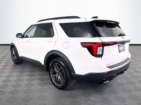 Certified 2025 Ford Explorer ST-Line w/ ST-Line Street Pack AWD/4WD image 5