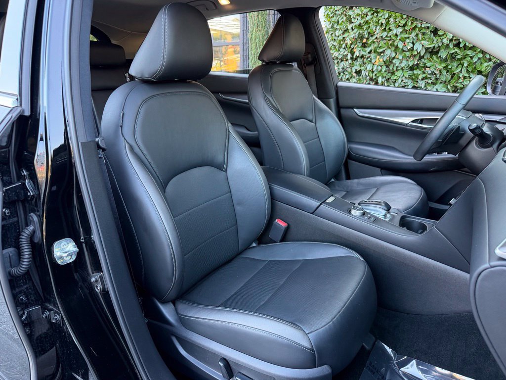 Used 2023 INFINITI QX50 Luxe AWD/4WD image 35