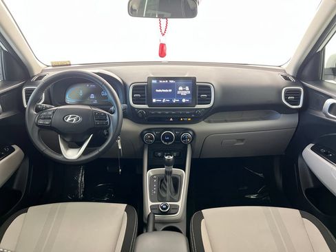 Used 2023 Hyundai Venue SEL FWD image 14