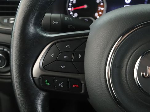 Used 2020 Jeep Renegade Altitude AWD/4WD image 10