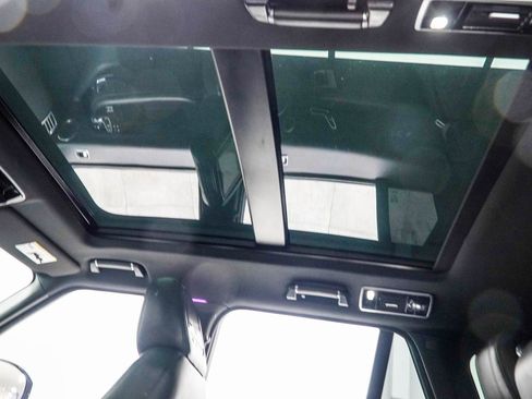 Used 2021 Land Rover Range Rover P525 Westminster Edition image 39