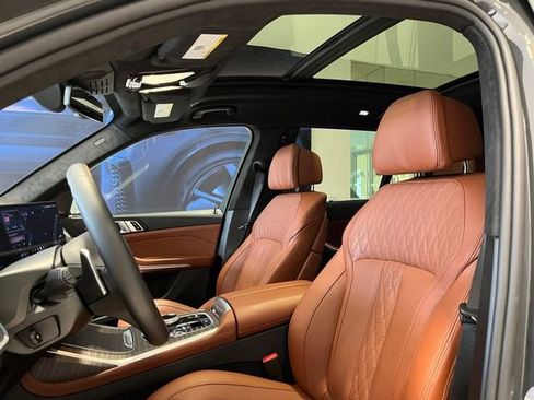 Used 2025 BMW X7 xDrive40i w/ Executive Package AWD/4WD image 19