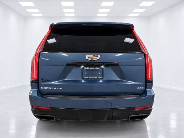 Used 2025 Cadillac Escalade Sport Platinum w/ LPO, Floor Liner Package AWD/4WD image 15