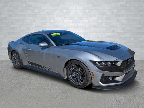 Used 2024 Ford Mustang GT image 2