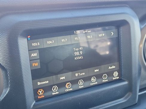 Used 2023 Jeep Wrangler Sport S image 18