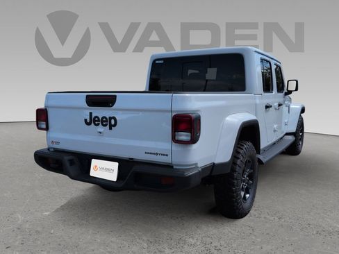 New 2025 Jeep Gladiator Sport image 25