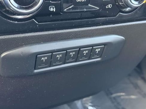 Used 2024 GMC Sierra 3500 SLE image 30